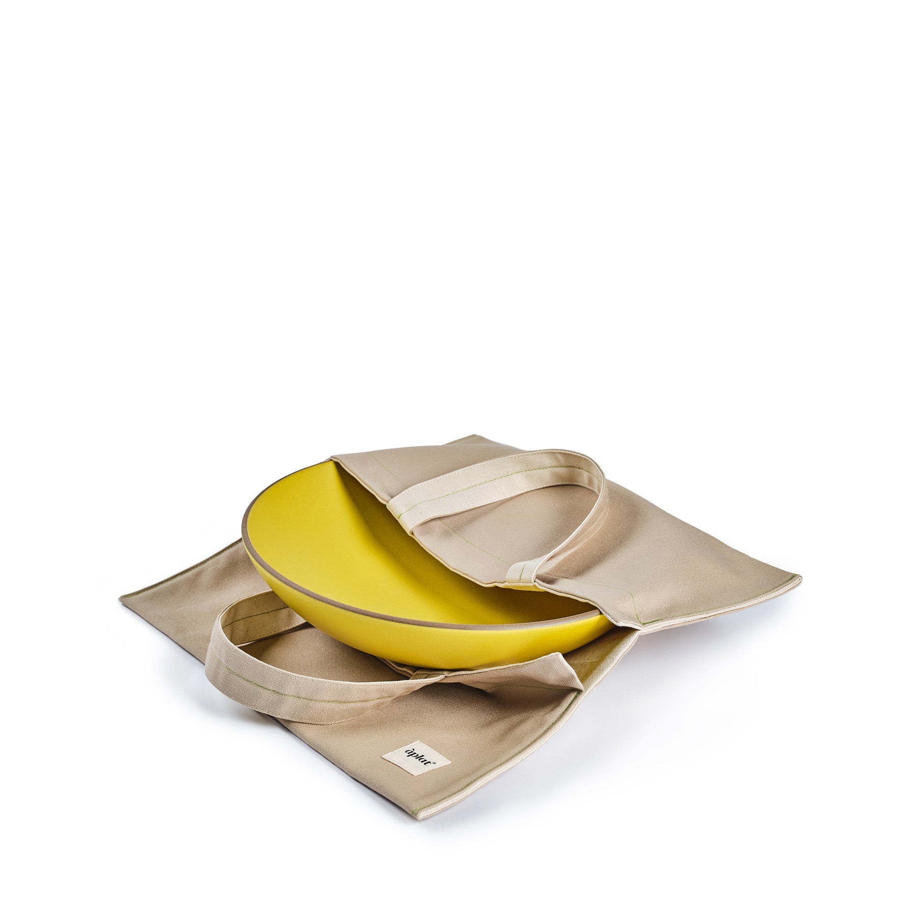 Plat Dish Tote in Barley