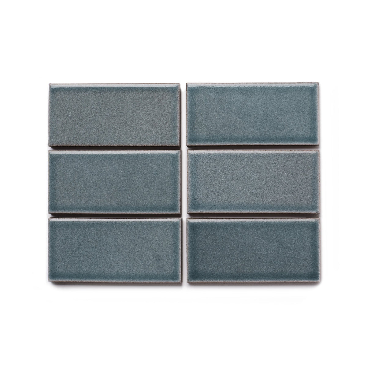 LG6 Sample in Rainshower